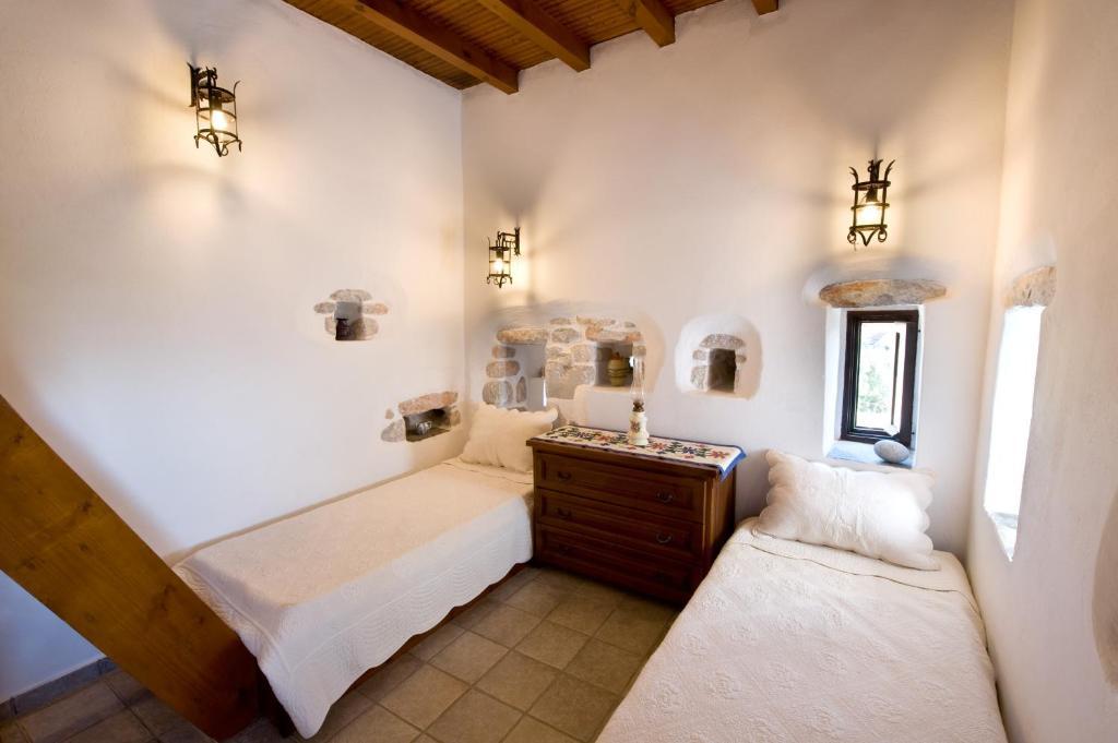 Aparthotel Arapakis Historic Castle Pírgos Dhiroú Zimmer foto