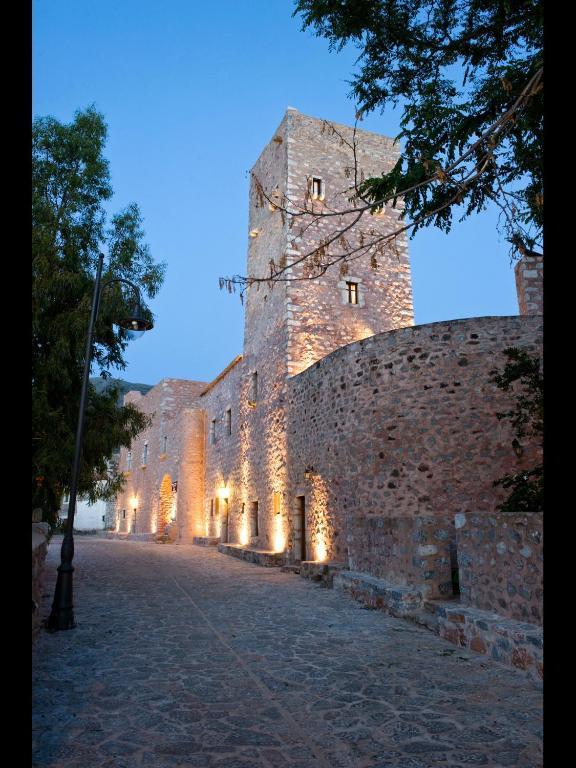 Aparthotel Arapakis Historic Castle Pírgos Dhiroú Exterior foto