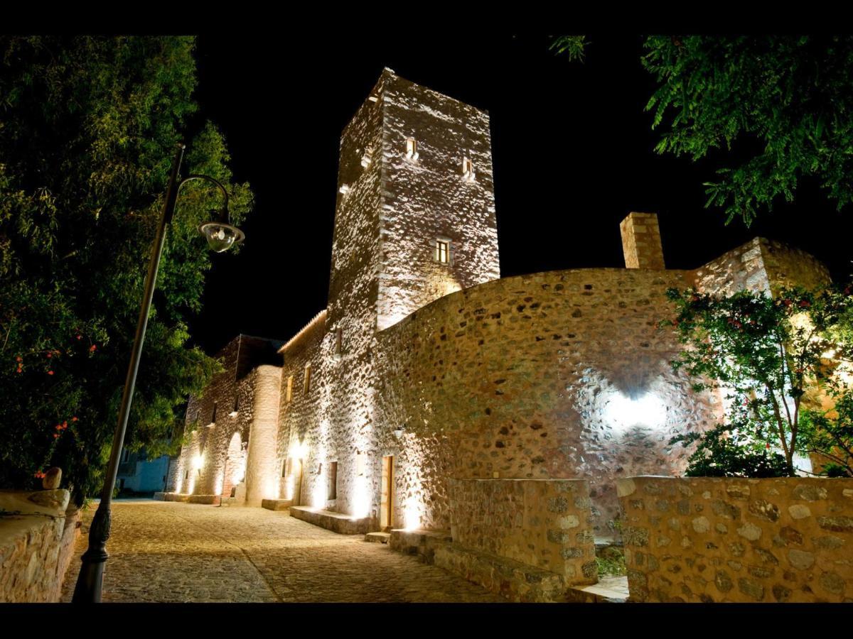 Aparthotel Arapakis Historic Castle Pírgos Dhiroú Exterior foto